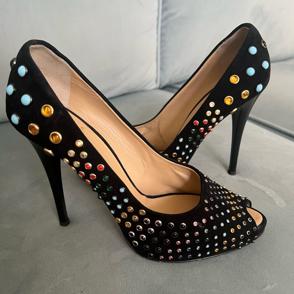 Stunning GUISEPPE ZANOTTI DESIGN pumps with Swarovski crystal studded all over